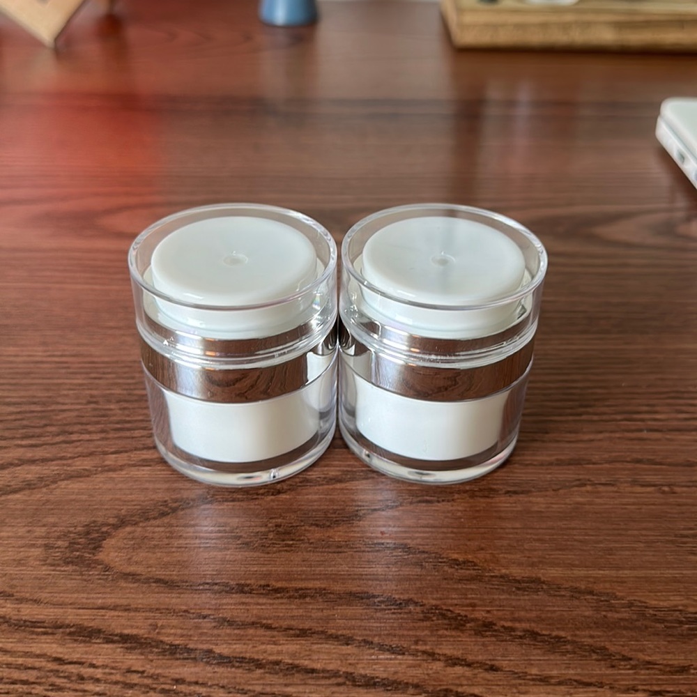 2 airless pump jar bottles